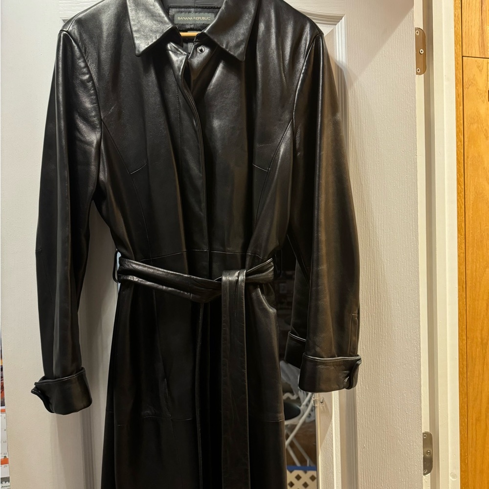 Woman genuine leather coat black color . Size L/XL.Banana Republic brand. - Picture 4 of 6